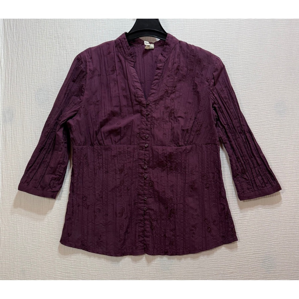St John's Bay‎ Women's Top L Plum Embroidered V Neck Button Front 3/4 Sleeve